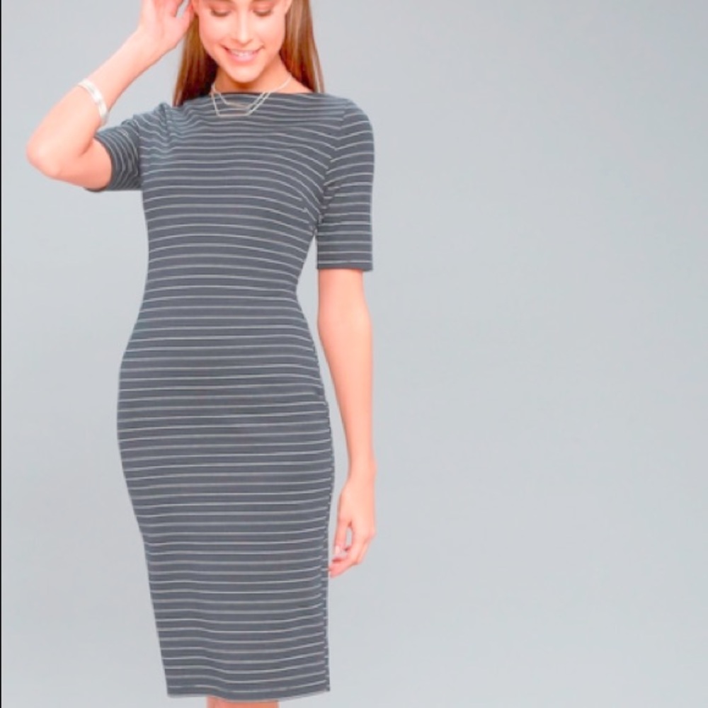 Lulu’s Striped Midi Dress